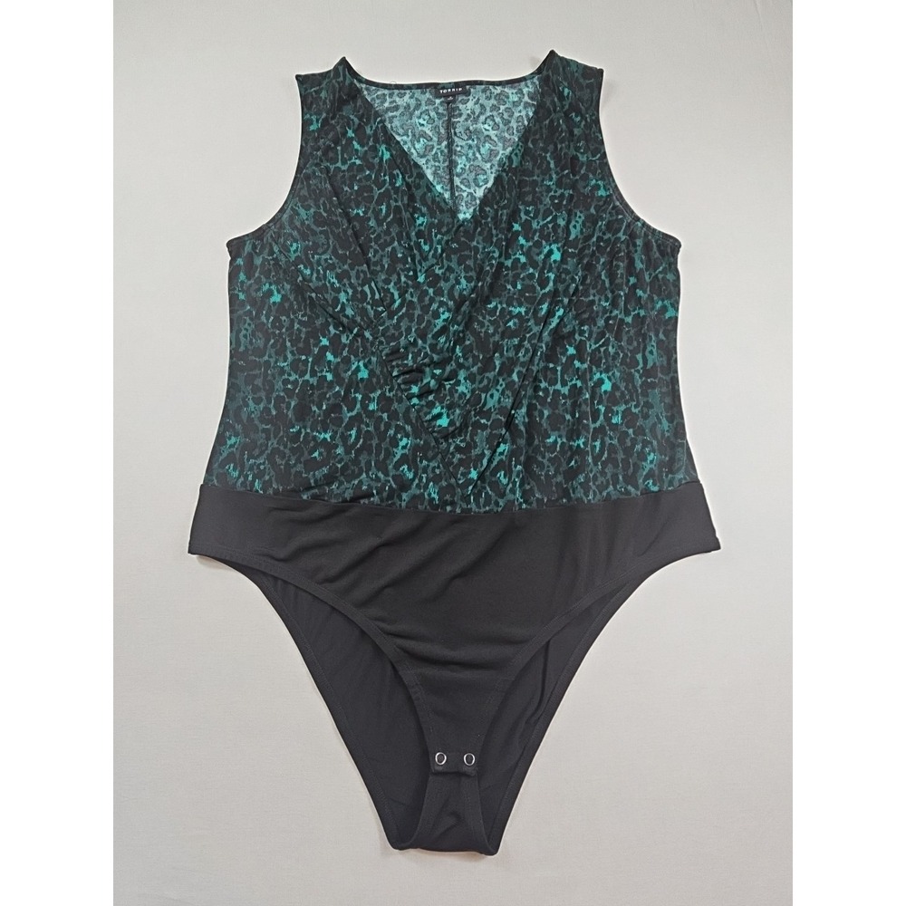 Torrid  Bodysuit Sleeveless Green Leopard Size‎ 3/3X 22 24 Vee Neck - Picture 2 of 11